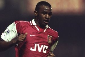 传奇！29年前的今天维埃拉加盟阿森纳，出战405场斩获10冠